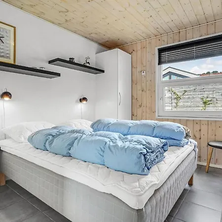 Nice Home In Ebeltoft With Sauna 펜션