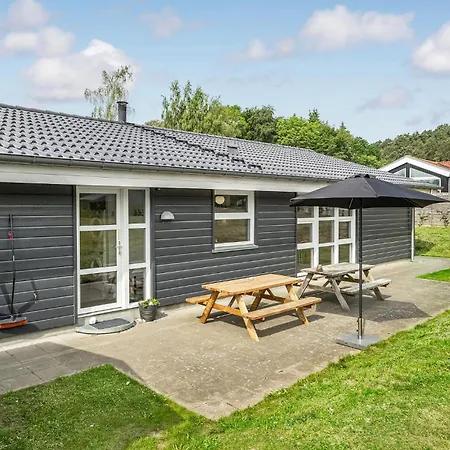 펜션 Cozy Home In Ebeltoft With Sauna 에벨토프트