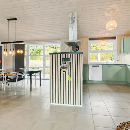 펜션 Nice Home In Ebeltoft With Sauna *