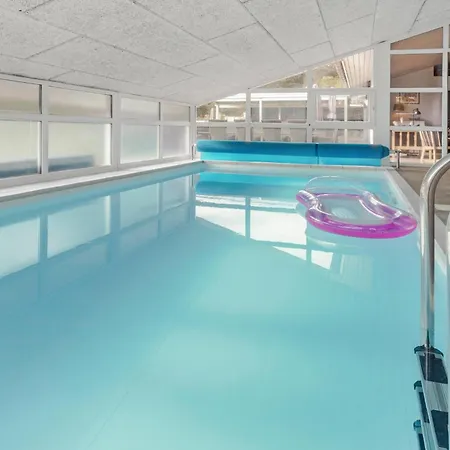 Nice Home In Ebeltoft With Sauna *