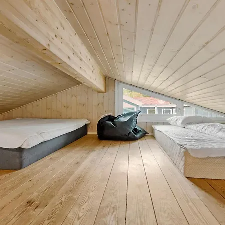 펜션 Nice Home In Ebeltoft With Sauna